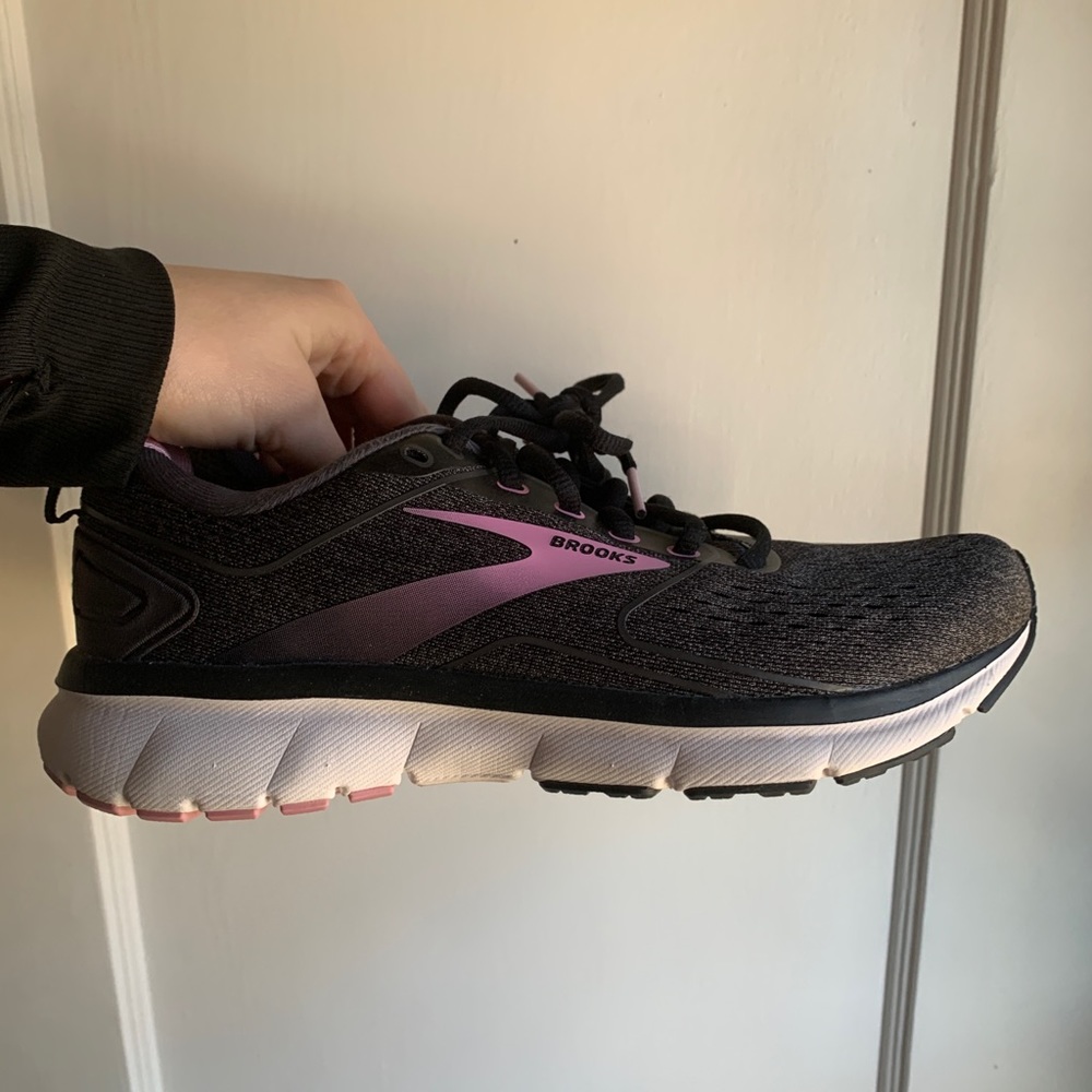 Brook - running shoes